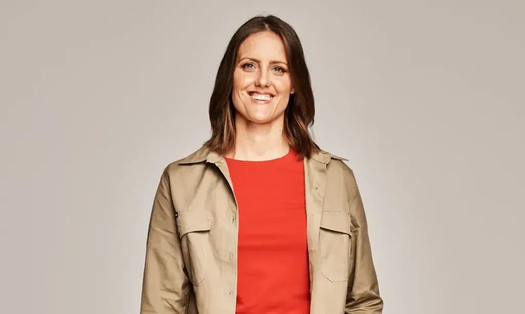 Ellie Cole image