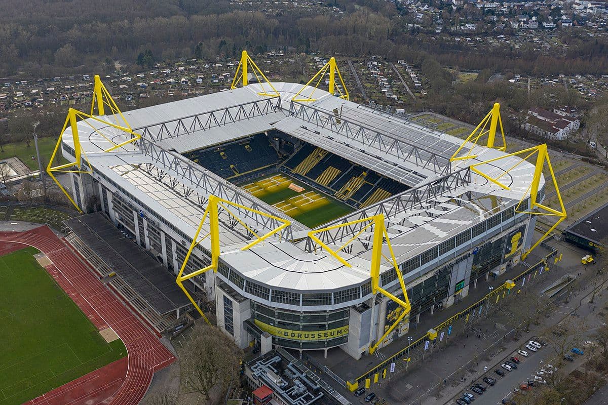 Signal Iduna Park image